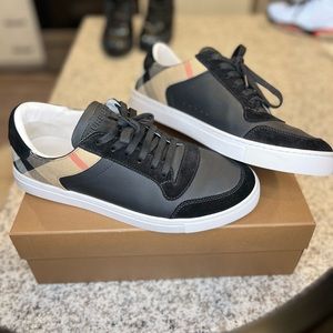 Burberry low Sneakers